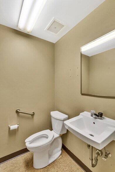 More Photos Of 50 Seco Rd, Monroeville Office For Sale