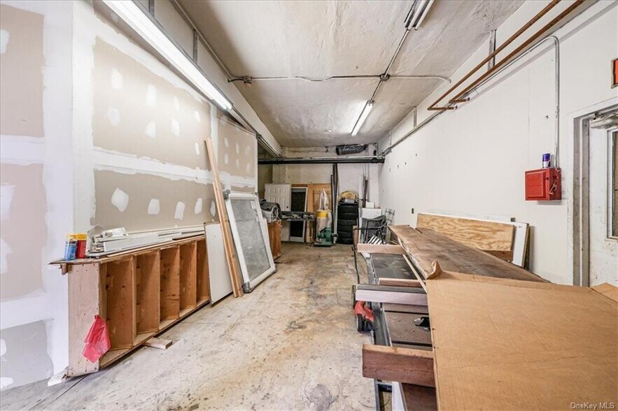 More Photos Of 179 Lindsey Ave, Buchanan Storefront Retail Office For Sale