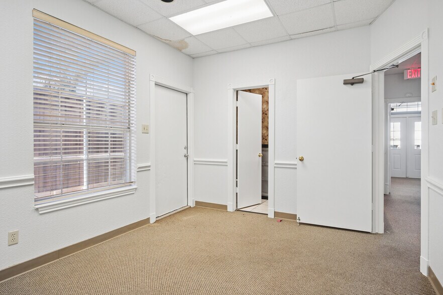 More Photos Of 6407 Colleyville Blvd, Colleyville Medical For Lease