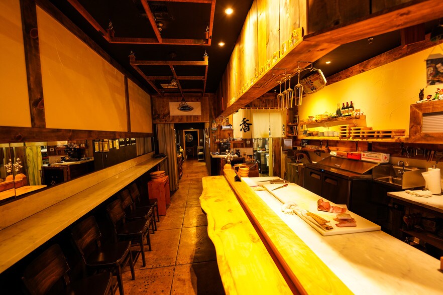 More Photos Of 300 N Main St, Santa Ana Storefront For Sale