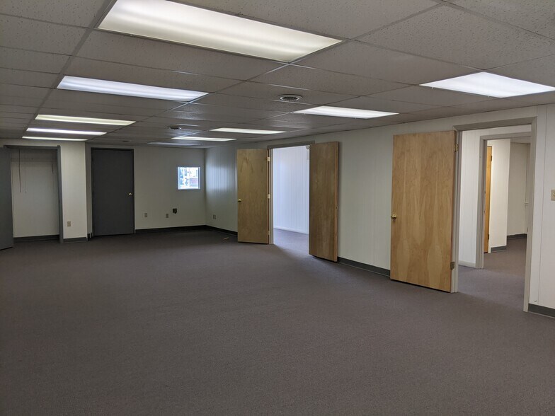 More Photos Of 2 W Park Ave, Dubois Office For Sale