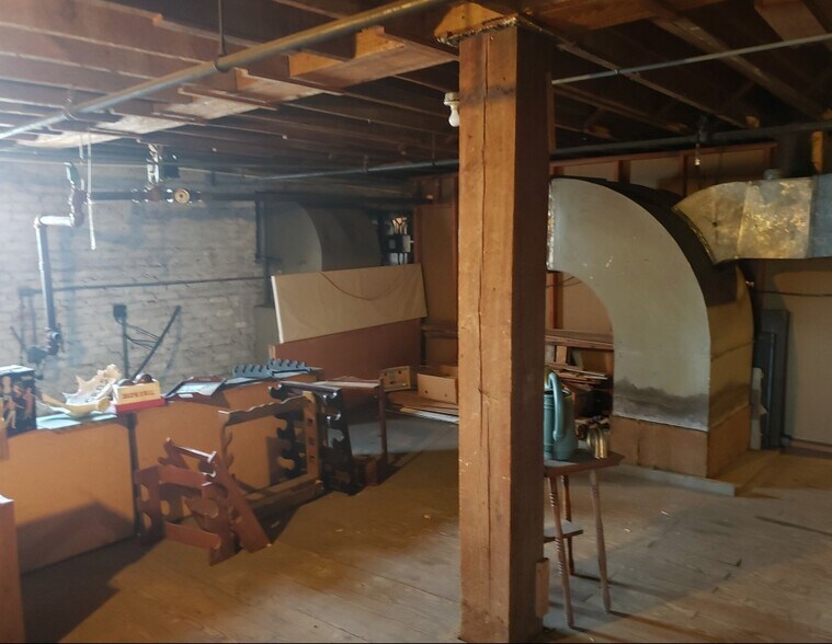 More Photos Of 305 N Main St, Tarboro Storefront Retail Office For Sale