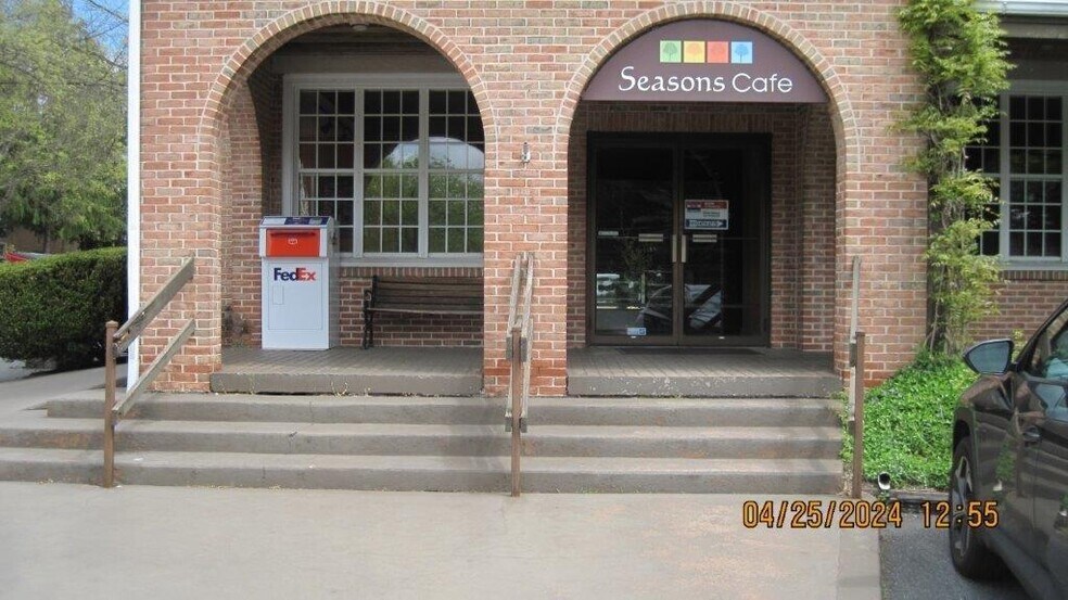 Primary Photo Of 15-33 Village Center Dr, Reading Flex For Lease
