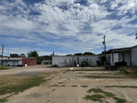 More Photos Of 425 W Main St, Senatobia Freestanding For Sale