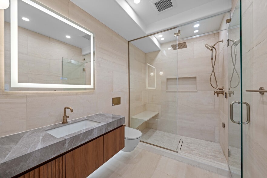 More Photos Of 41 Summit St, Brooklyn Warehouse For Sale