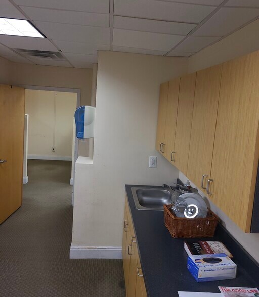 More Photos Of 30-74 31st St, Astoria Medical For Lease
