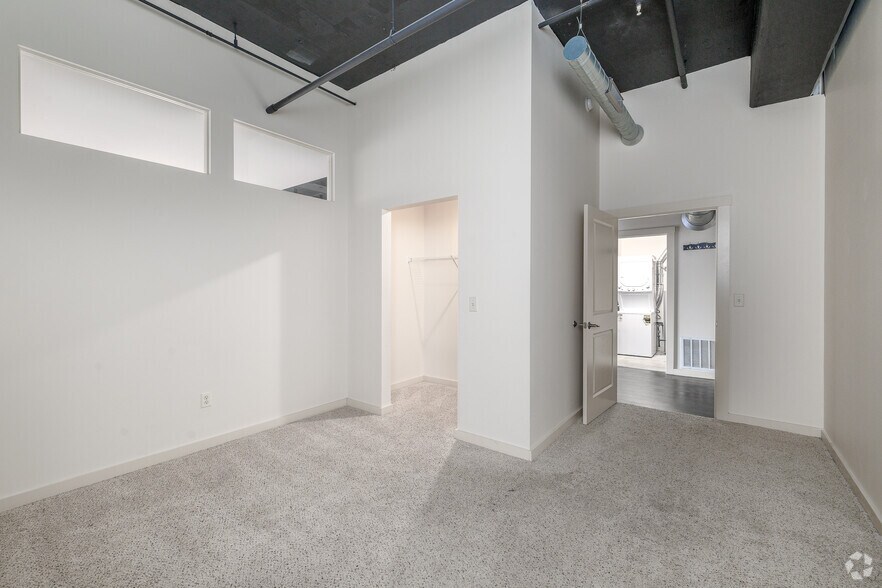 More Photos Of 220 Herald Pl, Syracuse Apartments For Sale