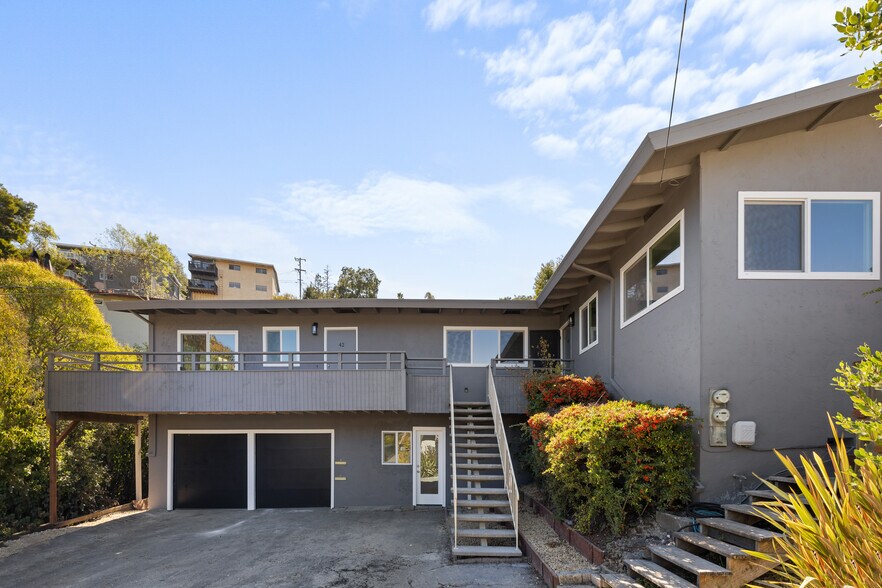 Primary Photo Of 40 Leafwood Cir, San Rafael Apartments For Sale