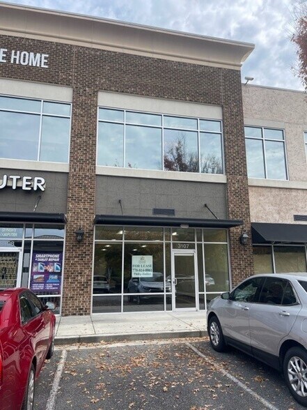 More Photos Of 1300 Peachtree Industrial Blvd, Suwanee Storefront Retail Office For Sale