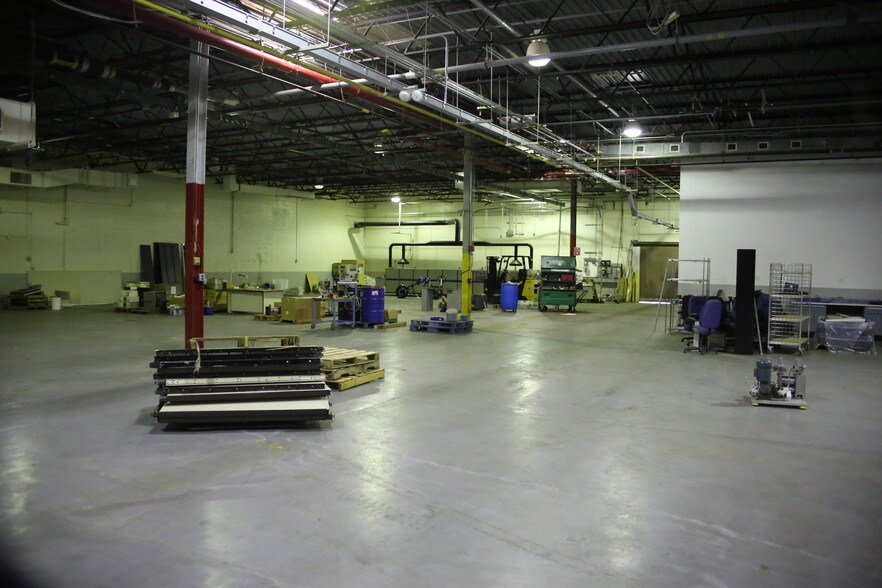 More Photos Of 12705 NW US Highway 441, Alachua Manufacturing For Lease