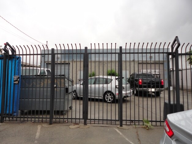 More Photos Of 5447 Satsuma St, North Hollywood Warehouse For Sale