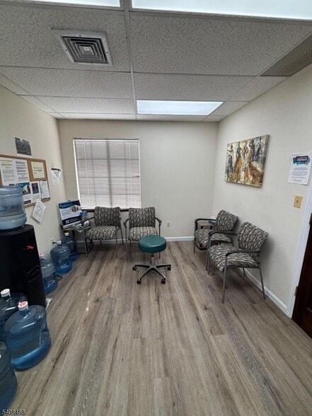 More Photos Of 188 Eagle Rock Ave, Roseland Office For Lease