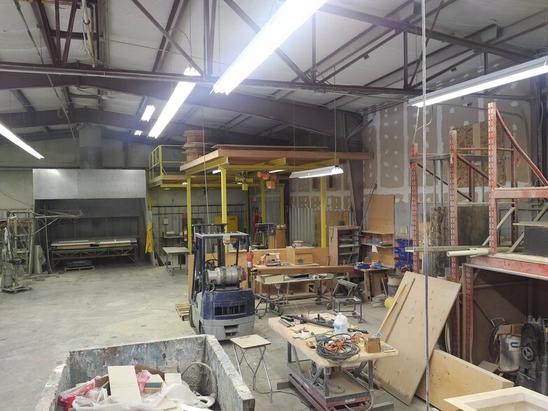 More Photos Of 15 Howard Pl, Kitchener Warehouse For Sale