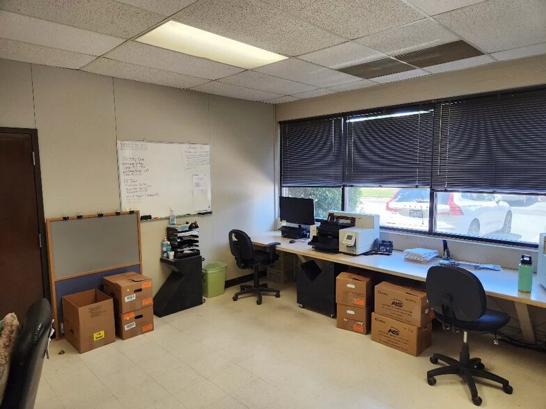 More Photos Of 10617 Southern Loop Blvd, Pineville Light Manufacturing For Lease