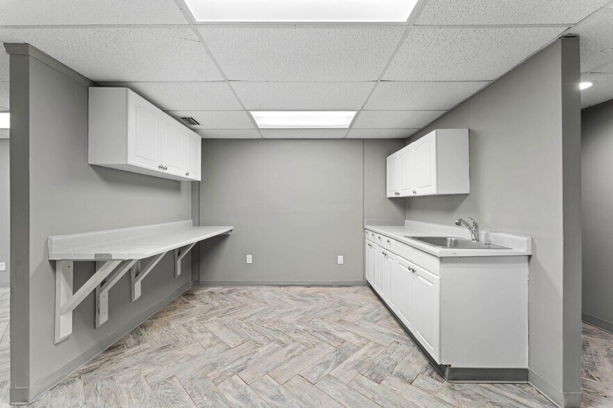 More Photos Of 315 11th Ave N, Jacksonville Beach Medical For Lease