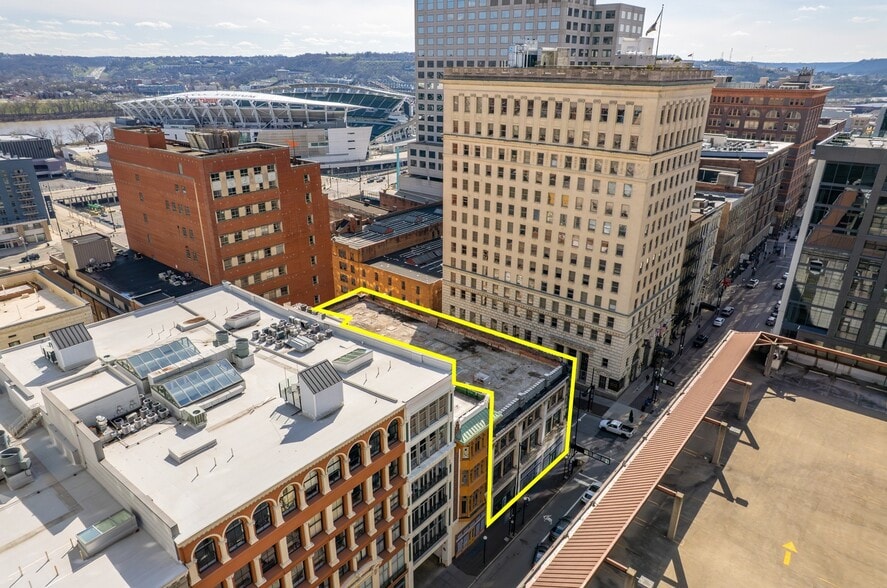 More Photos Of 33 W 4th St, Cincinnati Hotel For Sale