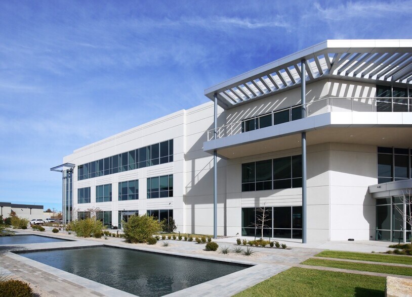 More Photos Of 8560 Belleview Dr, Plano Unknown For Lease