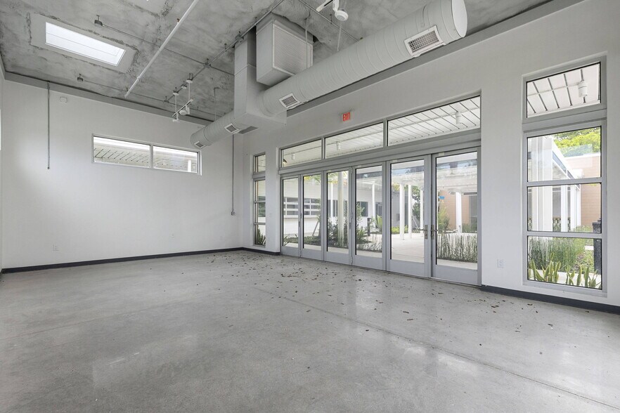 More Photos Of 3601 Bonita Beach Rd, Bonita Springs General Retail For Sale