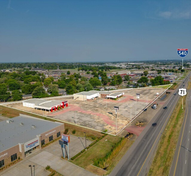 More Photos Of 8200 S US-71 Hwy, Fort Smith Auto Dealership For Sale