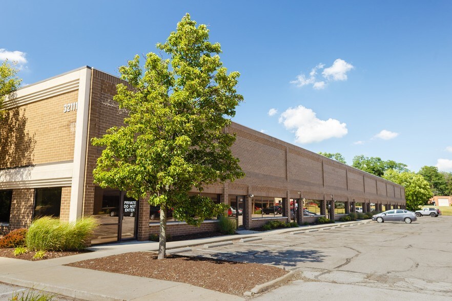 Primary Photo Of 32111 Aurora Rd, Solon Light Manufacturing For Lease