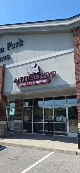 Primary Photo Of 1028 Route 146, Clifton Park Restaurant For Lease