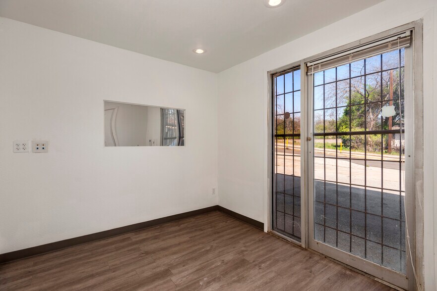 More Photos Of 722 W Craig Pl, San Antonio Manufacturing For Lease