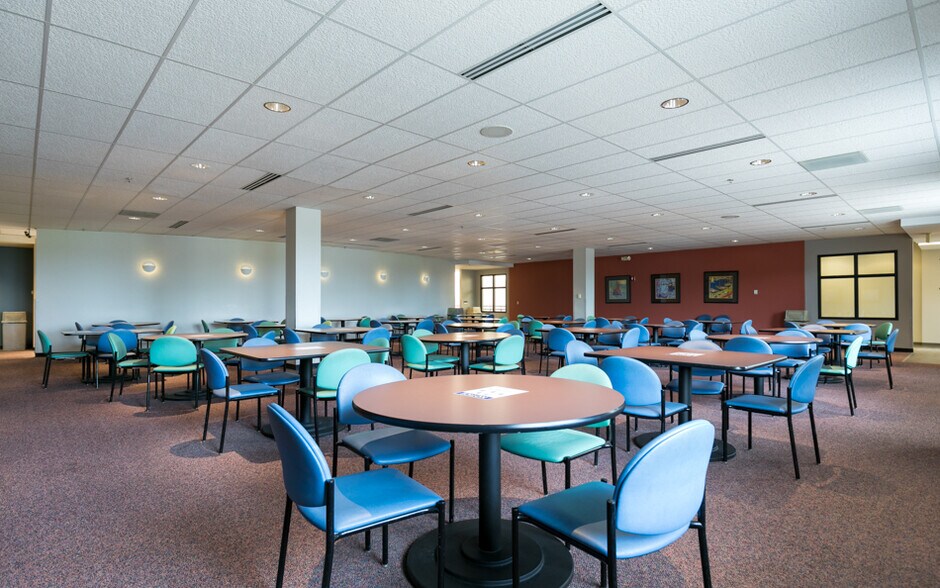 More Photos Of 7650 Magna Dr, Belleville Medical For Lease