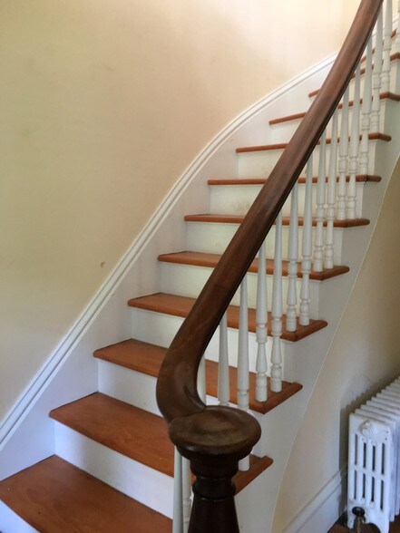 More Photos Of 1572 Saybrook Rd, Haddam General Retail For Sale