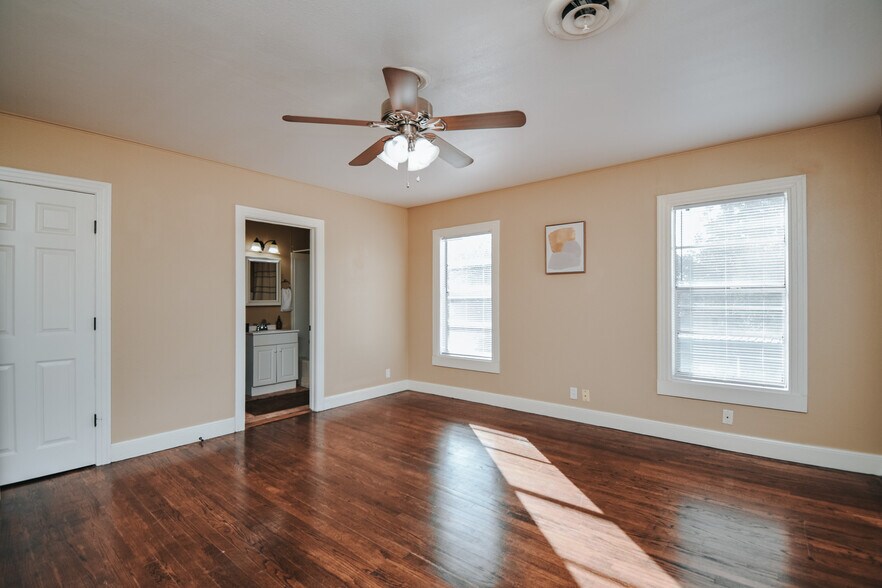 More Photos Of 1503 E Virginia Ave, Victoria Apartments For Sale