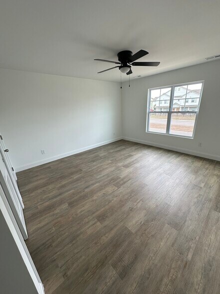 More Photos Of 4507 Greenway Ave, Wilmington Apartments For Sale