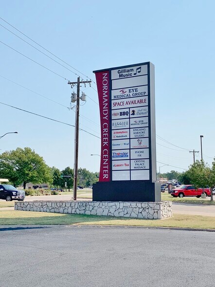 More Photos Of 2224-2300 W Main St, Norman Unknown For Lease