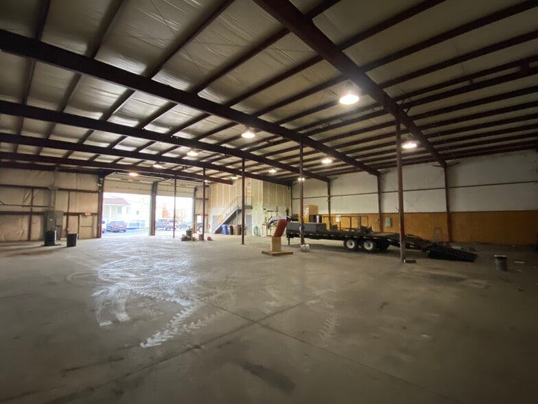 More Photos Of 111 Richardson Ave, Swedesboro Warehouse For Lease