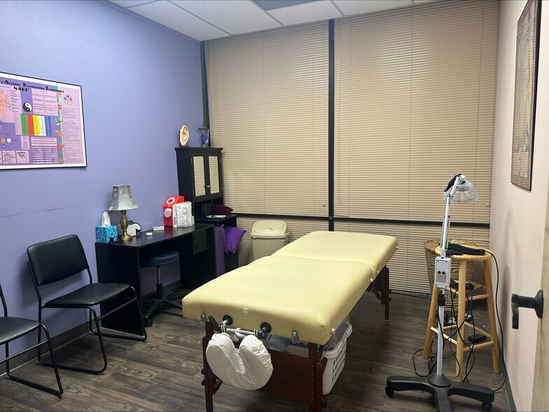 More Photos Of 894 Summit St, Round Rock Loft Creative Space For Lease