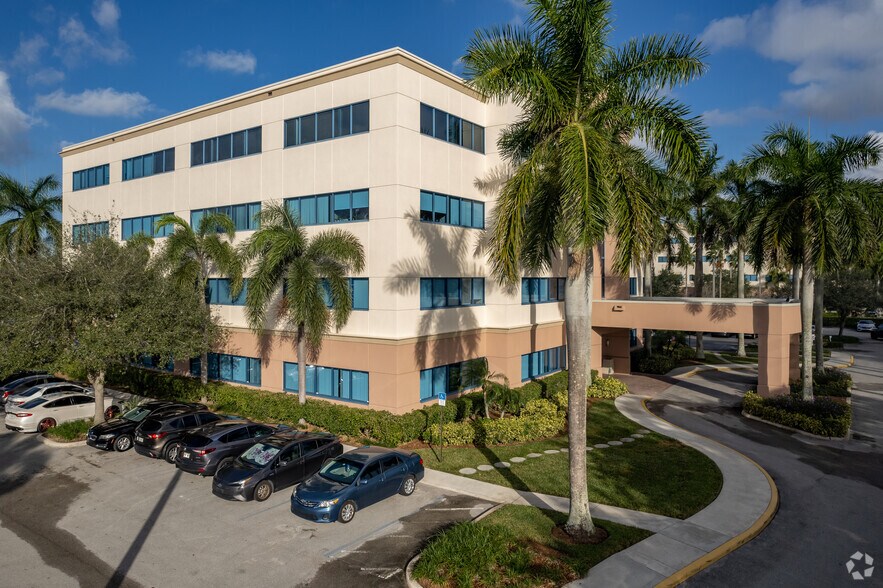 More Photos Of 10115 Forest Hill Blvd, Wellington Medical For Lease