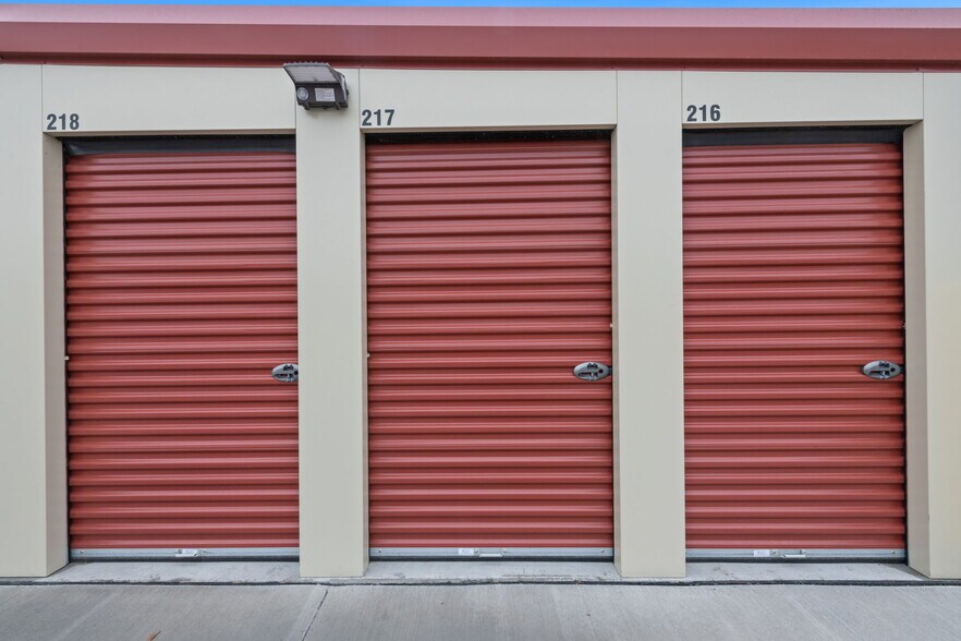 More Photos Of 1919 Wyott Dr, Cheyenne Self Storage For Sale