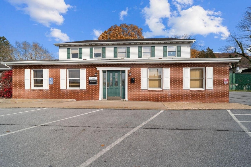 Primary Photo Of 502 Park Ave, Clearfield Medical For Sale