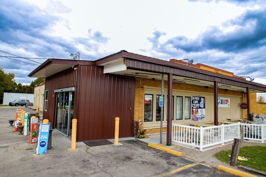 More Photos Of 9875 S Dixie Hwy, Erie Supermarket For Sale