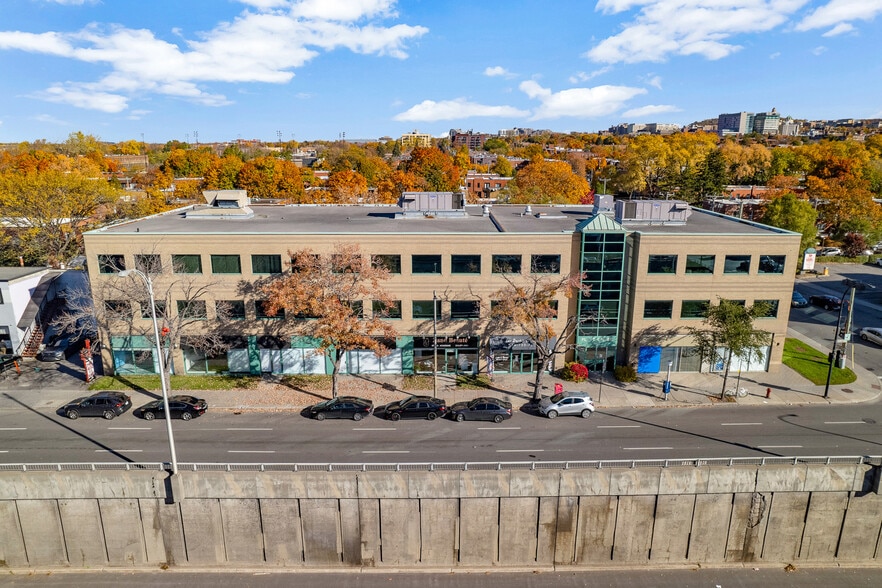 More Photos Of 6525 Décarie Boul, Montréal Apartments For Lease