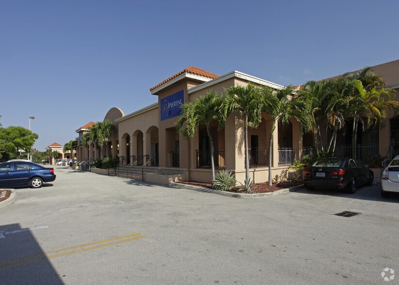 More Photos Of 8347-8369 NW 36th St, Miami Light Distribution For Lease