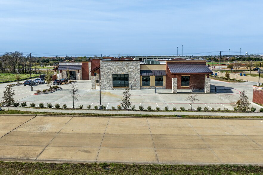 More Photos Of 6601 Horizon Rd, Heath General Retail For Lease