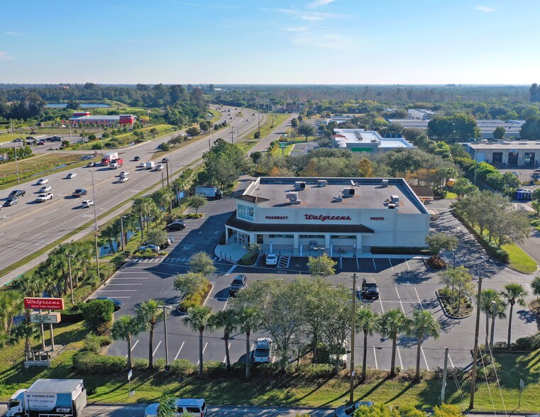 More Photos Of 17065 Pine Ridge Rd, Fort Myers Drugstore For Sale