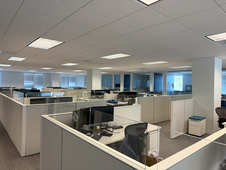 More Photos Of 880 Montclair Rd, Birmingham Office For Lease