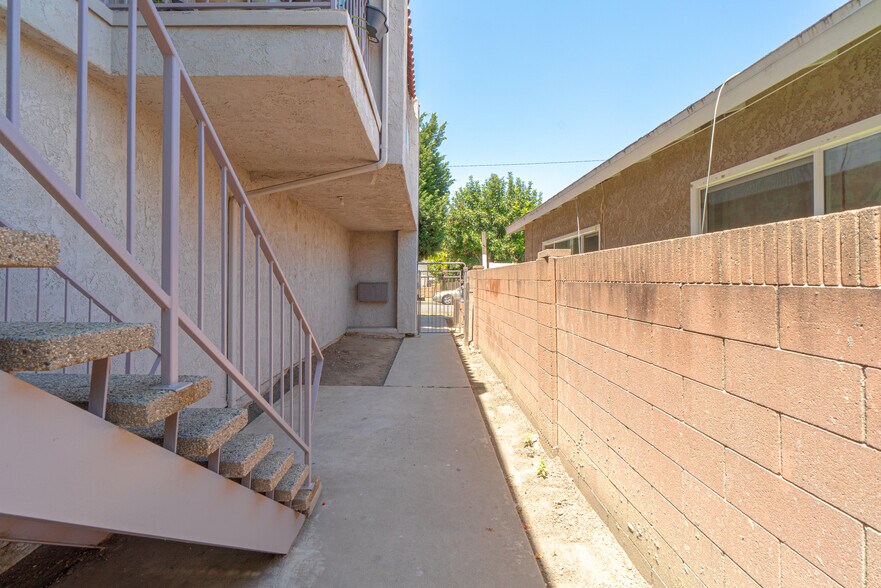 More Photos Of 12120 215th St, Hawaiian Gardens Apartments For Sale