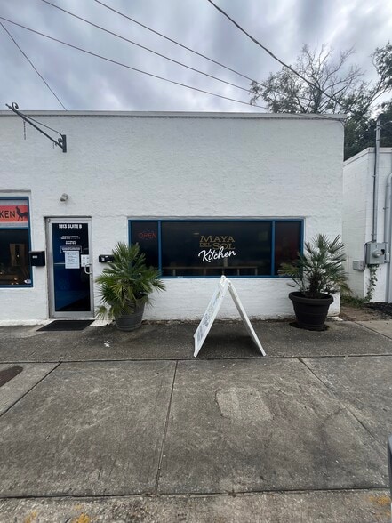 More Photos Of 1813 Reynolds Ave, North Charleston Storefront For Lease