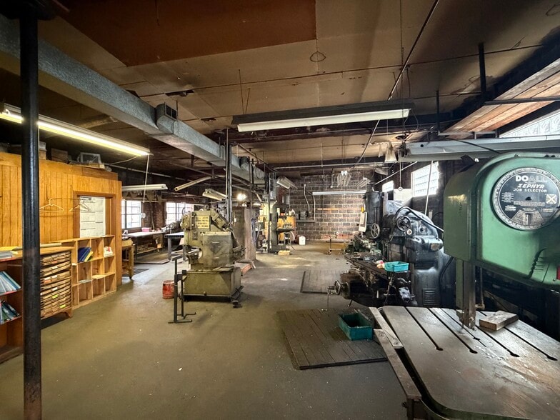 More Photos Of 3201 Falls Cliff Rd, Baltimore Industrial For Lease