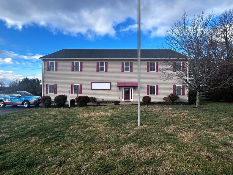More Photos Of 6008 Fair Oaks Dr, Frederick Flex For Lease