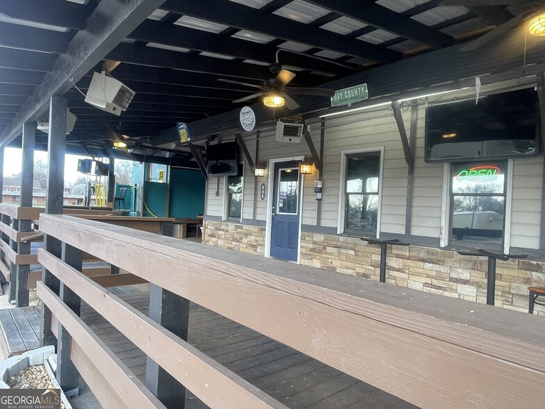 More Photos Of 406 N Piedmont Ave, Rockmart Restaurant For Sale