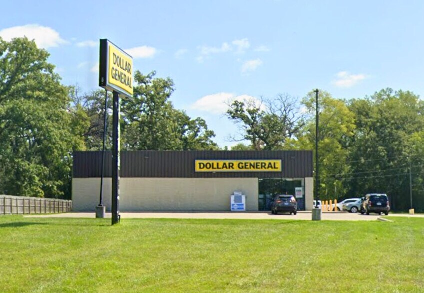 More Photos Of 1111 Coyne Center Rd, Milan General Retail For Sale