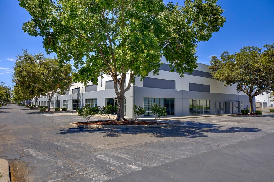 More Photos Of 2109 Arch-Airport Rd, Stockton Warehouse For Lease