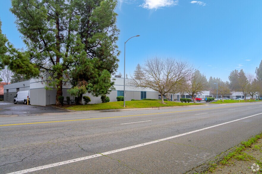 More Photos Of 3064-3190 Industrial Blvd, West Sacramento Research And Development For Lease